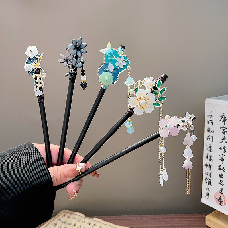 클래식 태슬 헤어 스틱 블랙 나무 꽃 진주 머리핀 중국 - Event Suppliers 리뷰 및 가격